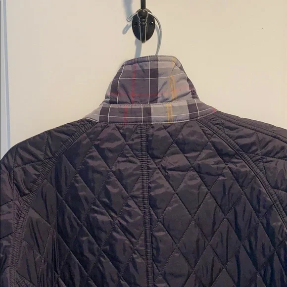 Barbour Quilted Jacket in Dark Navy - Picture 4 of 8